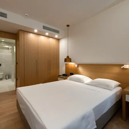 Pharae Palace Hotel 4*