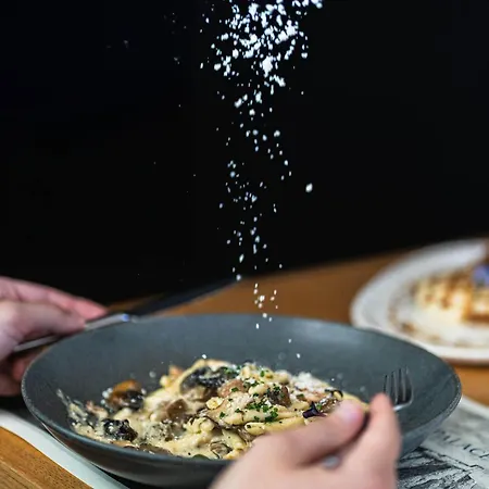 Pharae Palace Hotel 4*