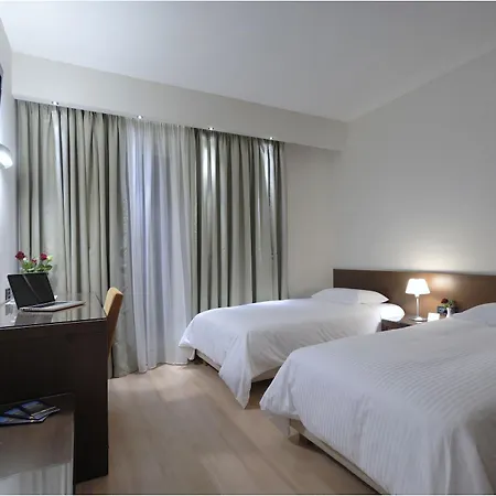 Hotel Pharae Palace