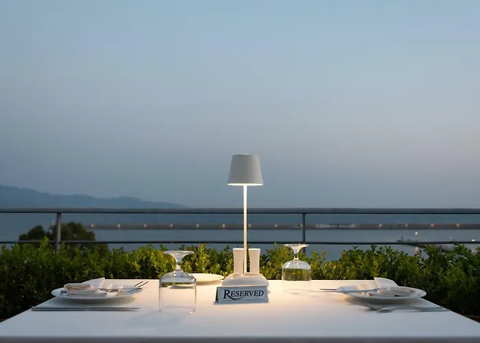 Pharae Palace Отель